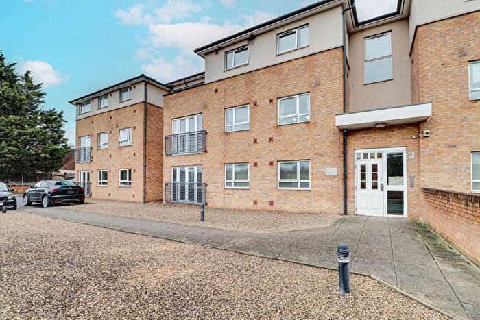 2 Bedroom Flat To Rent In The Uplands, Bricket Wood, St. Albans, AL2