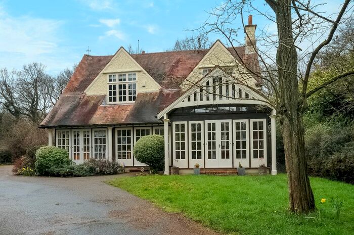 3 Bedroom Detached House To Rent In Ashtead Woods Road, Ashtead KT21