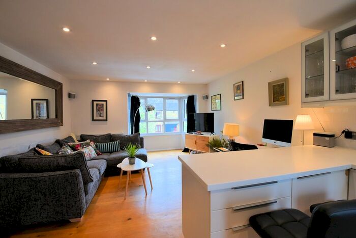 1 Bedroom Flat To Rent In Hargrave Park, Archway, London, N19
