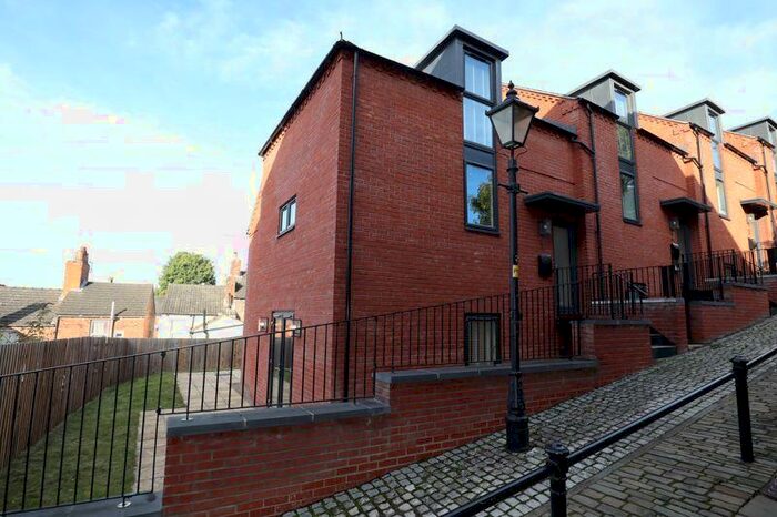 3 Bedroom Semi-Detached House To Rent In Motherby Hill, Lincoln, LN1