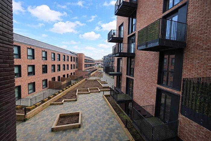 2 Bedroom Flat To Rent In Leigh Street, High Wycombe, HP11