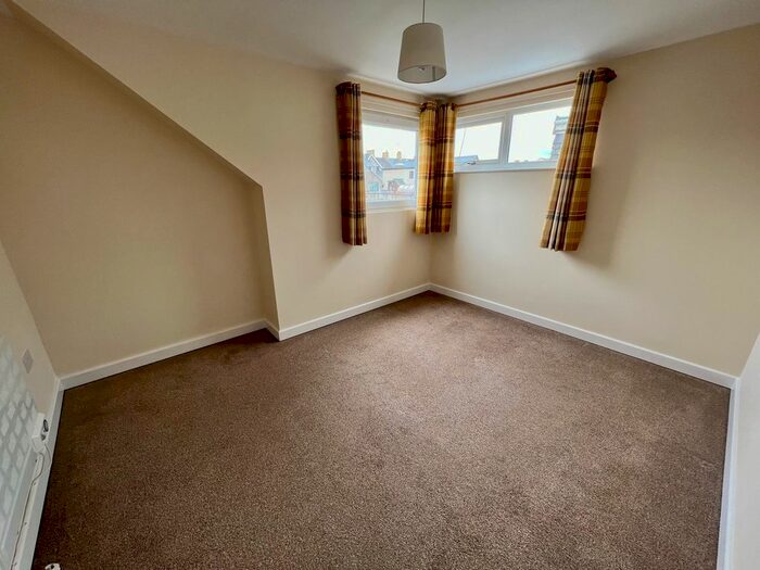 1 Bedroom Flat To Rent In Mary Street, Porthcawl, CF36