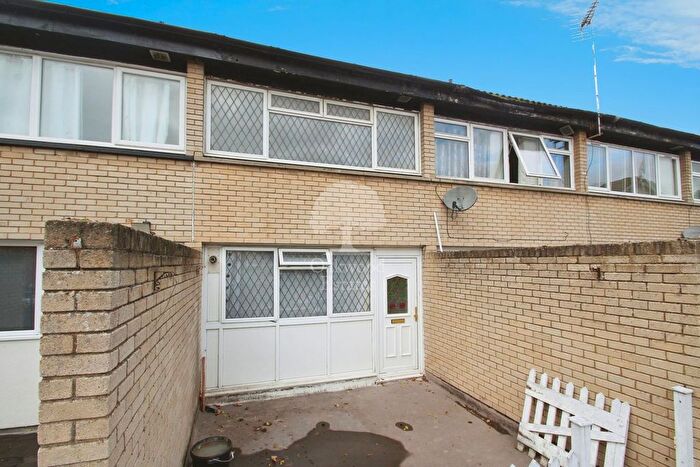 4 Bedroom Town House To Rent In Heritage Close, Uxbridge, UB8