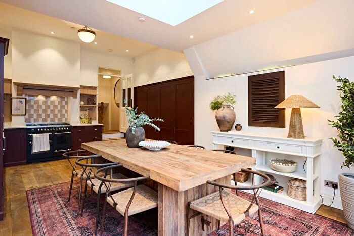 4 Bedroom Terraced House To Rent In Rosebery Road, Alexandra, N10