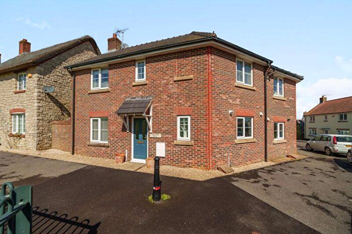 3 Bedroom Semi Detached House For Sale In Brewer Walk, Crossways, DT2