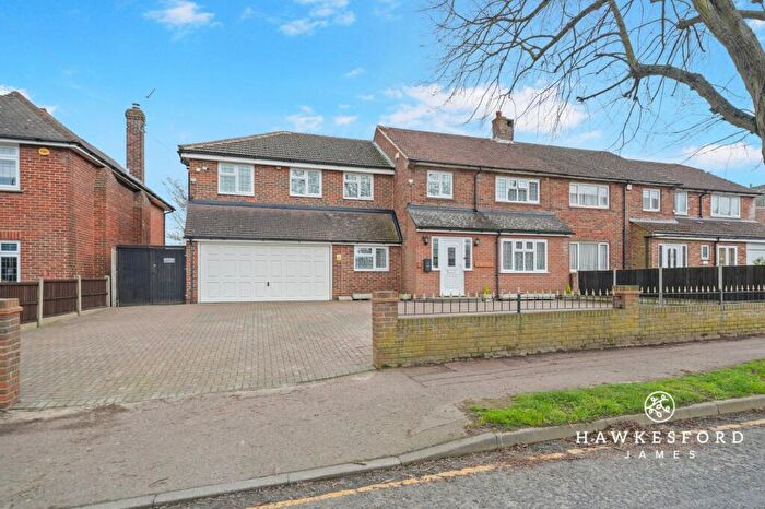 5 Bedroom Semi Detached House For Sale In Bell Road, Sittingbourne, ME10