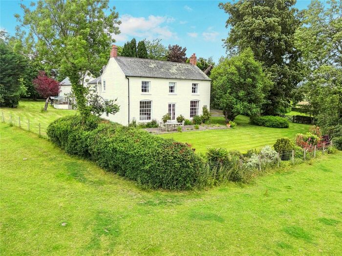 4 Bedroom Detached House For Sale In Llanwyddelan, Newtown, Powys, SY16