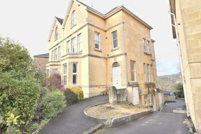 1 Bedroom Apartment To Rent In Lower Oldfield Park, Bath, BA2
