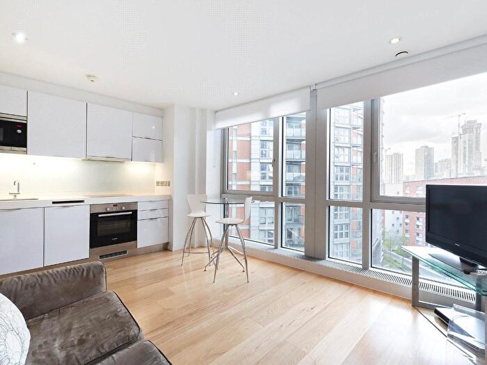 Studio To Rent In Ontario Tower, Fairmont Avenue, Blackwall, London, E14