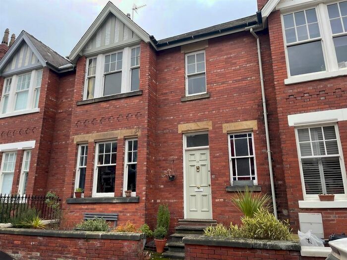 2 Bedroom Flat To Rent In Scarcroft Hill, York, YO24