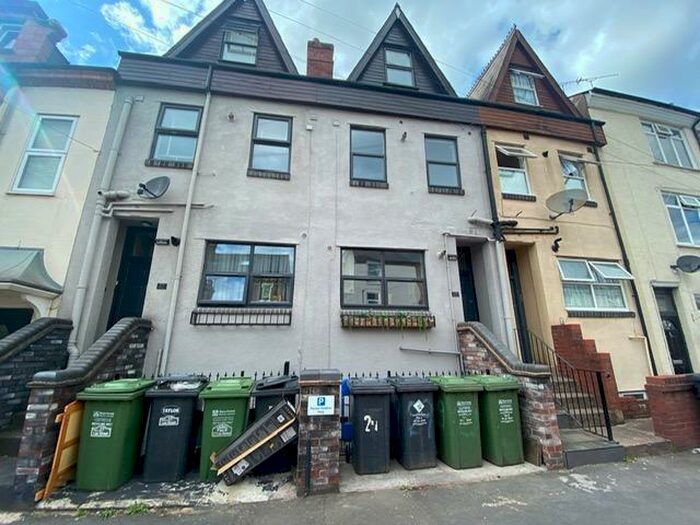 2 Bedroom Apartment To Rent In Lea Street, Kidderminster, DY10