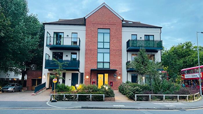 2 Bedroom Flat To Rent In Station Approach, Ruislip, HA4