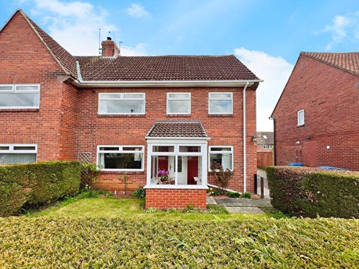 3 Bedroom Semi-Detached House For Sale In Elmwood Drive, Ponteland, Newcastle, NE20