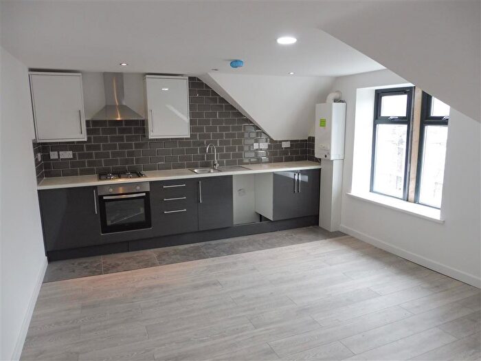 2 Bedroom Apartment To Rent In Claude Road, Cardiff, CF24