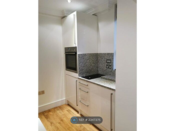 Studio To Rent In London, London, NW3