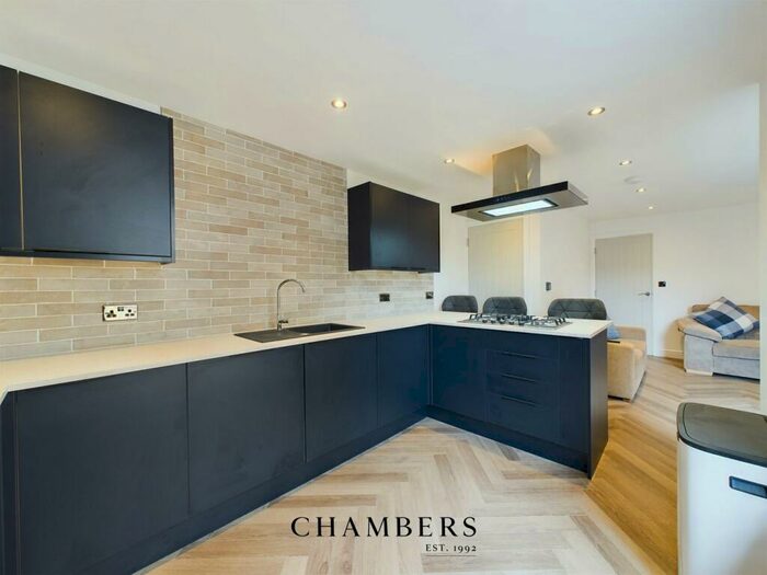 5 Bedroom Terraced House To Rent In Harriet Street, Cardiff, CF24