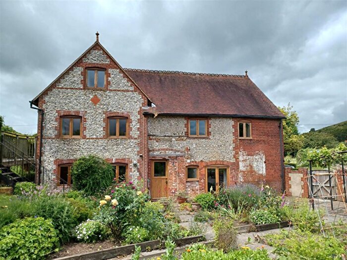 4 Bedroom Property To Rent In East Meon, Petersfield, GU32