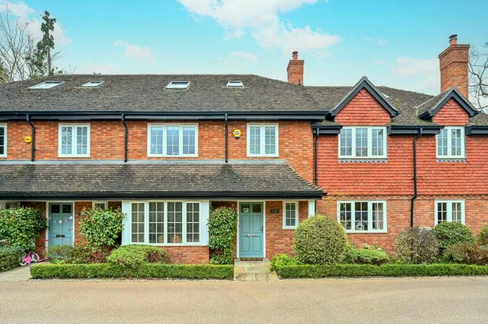 4 Bedroom Terraced House To Rent In Grange Mews, Kettlewell Hill, Horsell, Woking, GU21