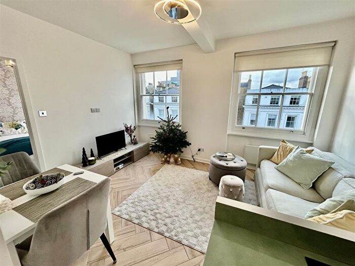 1 Bedroom Flat To Rent In Radford House, Pembridge Gardens, W2