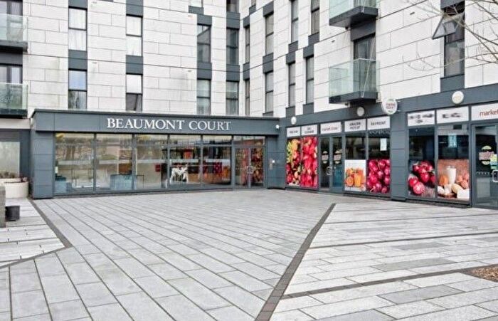 2 Bedroom Flat For Sale In Victoria Avenue, Southend-On-Sea, SS2