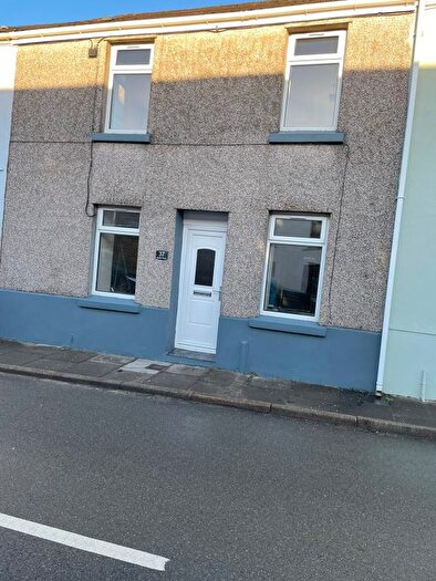2 Bedroom Terraced House To Rent In Bwllfa Road, Aberdare, CF44
