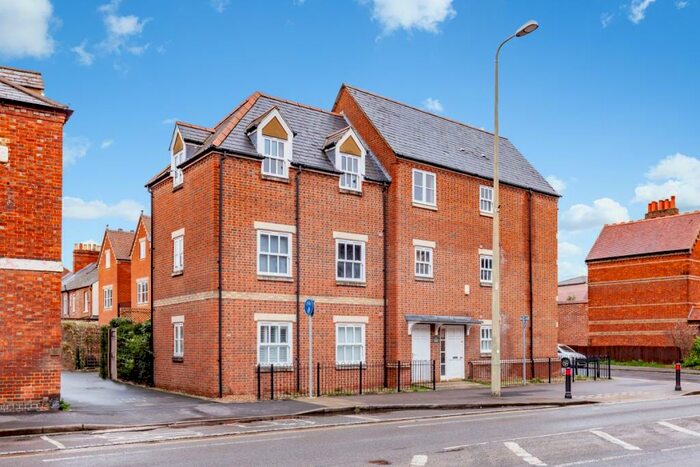 2 Bedroom Apartment To Rent In Ock Street, Abingdon, OX14