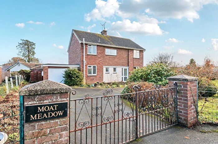 3 Bedroom Detached House For Sale In Guilsfield, Welshpool, Powys, SY21