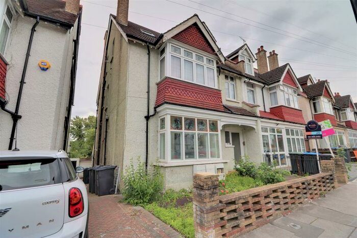 2 Bedroom Flat To Rent In Blenheim Park Road, South Croydon, CR2