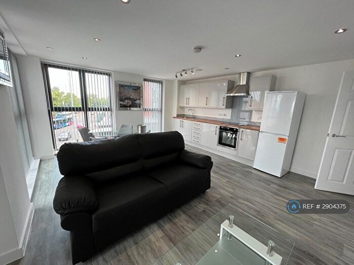 2 Bedroom Flat To Rent In Orange Grove House, Manchester, M14