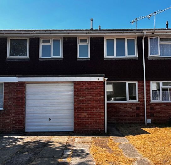 3 Bedroom Terraced House To Rent In Woodside Avenue, Hutton, BS24