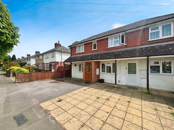 1 Bedroom Flat To Rent In Roman Road, Salisbury, SP2
