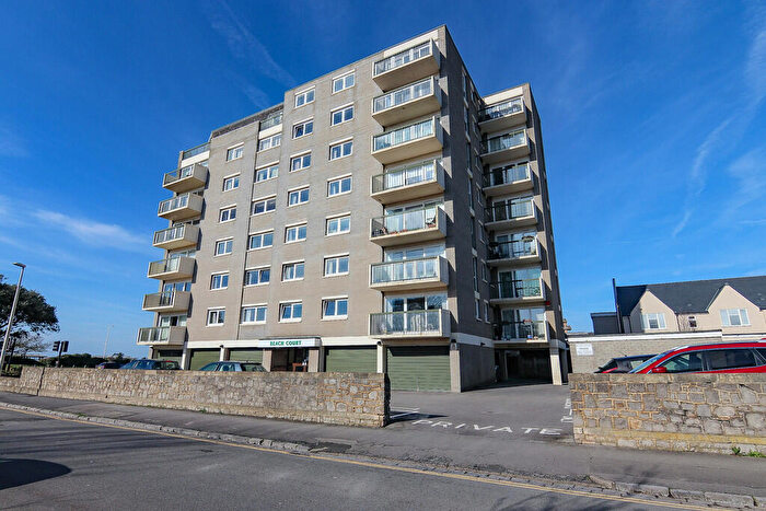 2 Bedroom Apartment For Sale In Beach Court, Beach Road, BS23