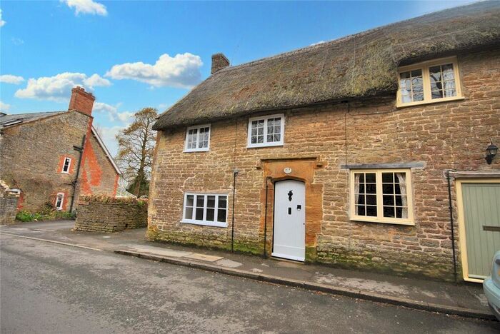 2 Bedroom End Of Terrace House For Sale In High Street, Yetminster, Sherborne, DT9