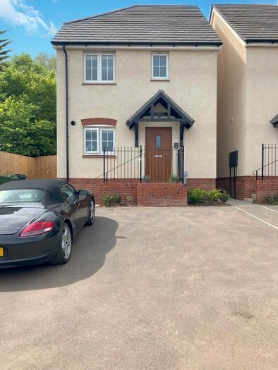 3 Bedroom Property To Rent In Guernsey Avenue, Exeter, EX4