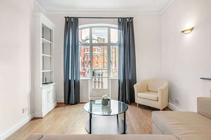 1 Bedroom Flat To Rent In Buckingham Gate, Westminster, London, SW1E
