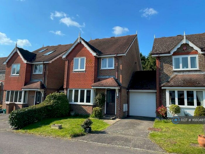 2 Bedroom Detached House To Rent In Middle Farm Place, Effingham, Leatherhead, KT24