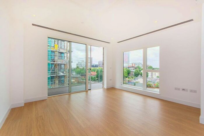 2 Bedroom Flat To Rent In Cherry Orchard Road, Croydon, CR0