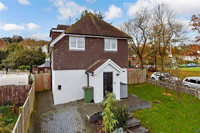 2 Bedroom Semi Detached House For Sale In Landport Road, Lewes, East Sussex, BN7