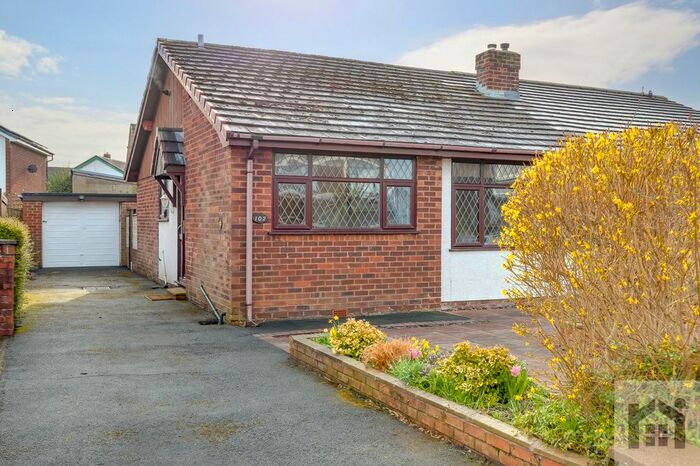 2 Bedroom Semi-Detached Bungalow To Rent In The Hawthorns, Eccleston, PR7
