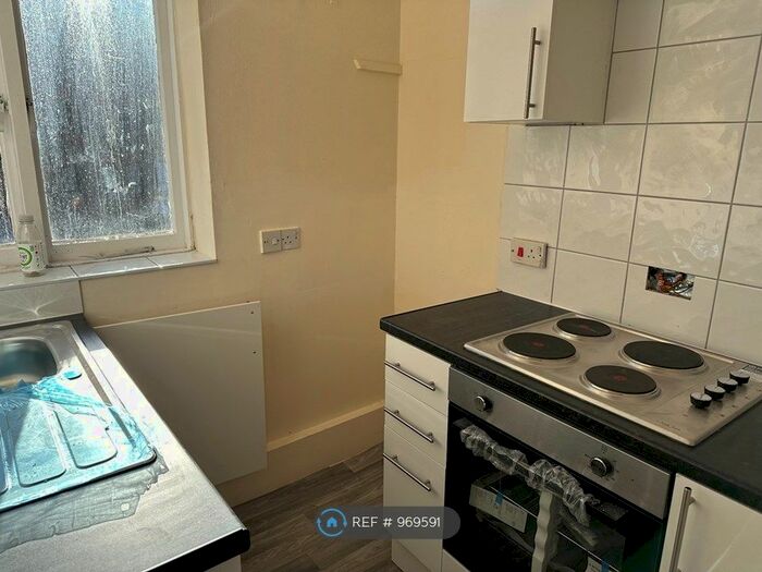 1 Bedroom Flat To Rent In Kings Road, Reading, RG1