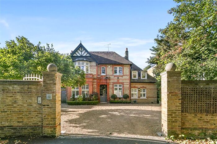 6 Bedroom Detached House For Sale In Gipsy Lane, London, SW13