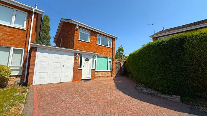 3 Bedroom Detached House For Sale In Chesterwood, Hollywood, Birmingham, B47