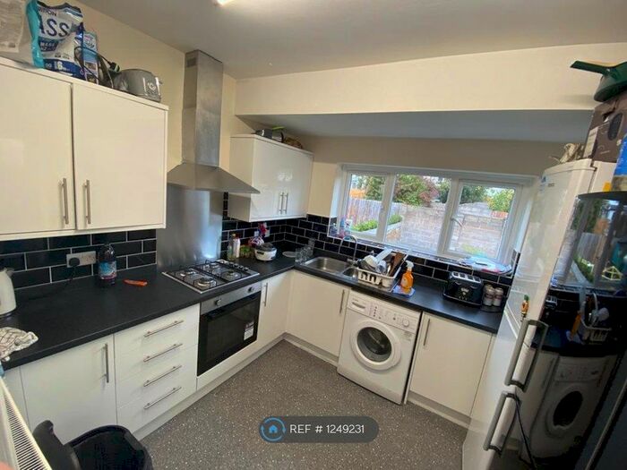 5 Bedroom Terraced House To Rent In Longmead Avenue, Bristol BS7