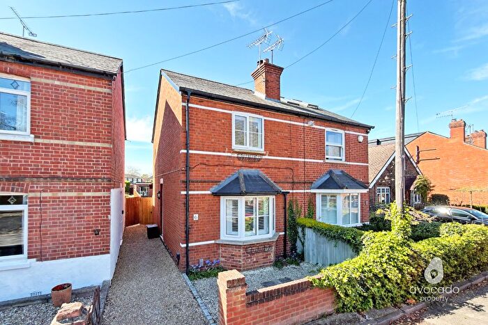 4 Bedroom Semi Detached House For Sale In Stanley Road, Wokingham, RG40