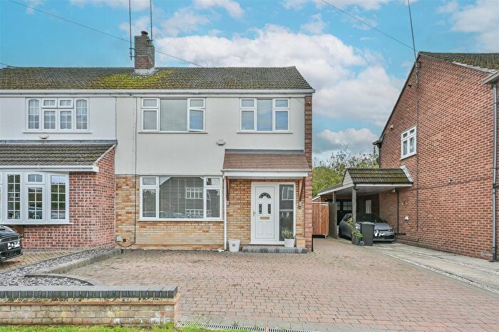 3 Bedroom Semi Detached House For Sale In Woodland Avenue, Hutton, Brentwood, CM13