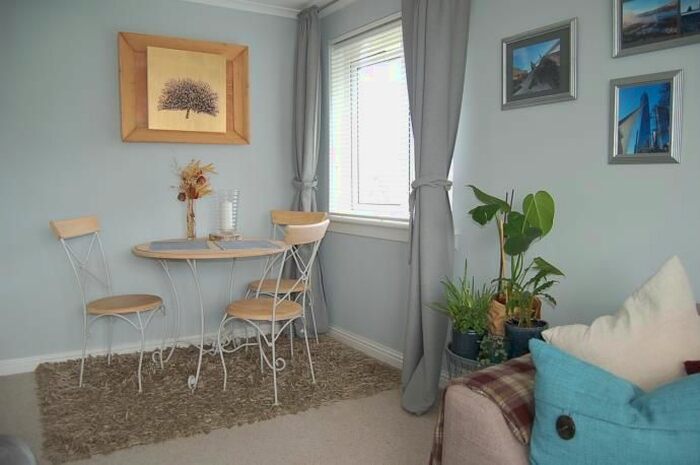 1 Bedroom Flat To Rent In Hoseason Gardens, Edinburgh, EH4
