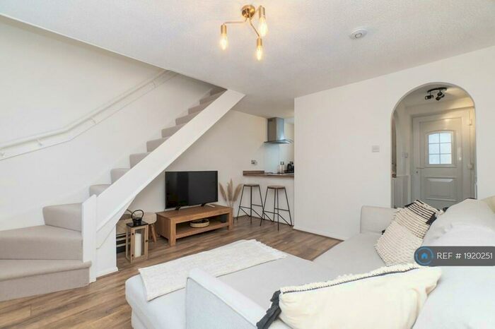 1 Bedroom Terraced House To Rent In Oaktree Crescent, Bradley Stoke, Bristol, BS32