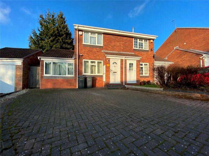 3 Bedroom Semi-Detached House To Rent In Newhall Farm Close, Sutton Coldfield, B76