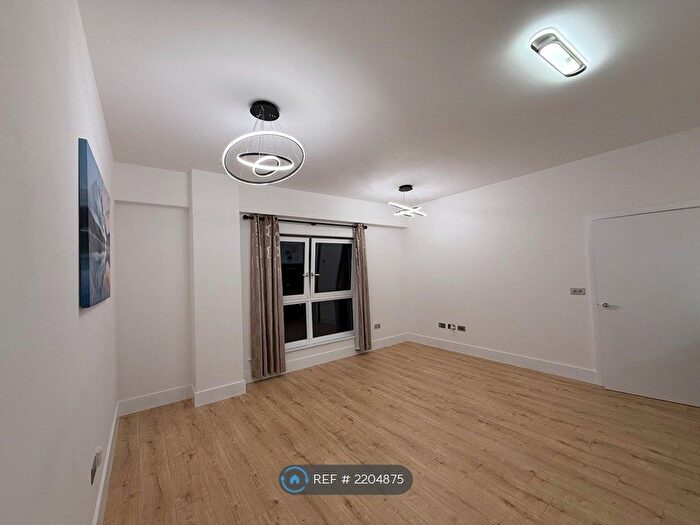 1 Bedroom Flat To Rent In Alencon Link, Basingstoke, RG21