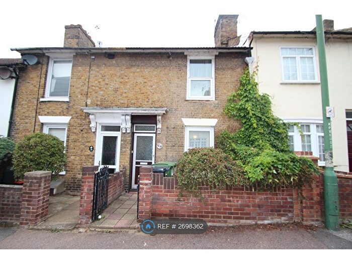 2 Bedroom Terraced House To Rent In Perryfield Street, Maidstone, ME14